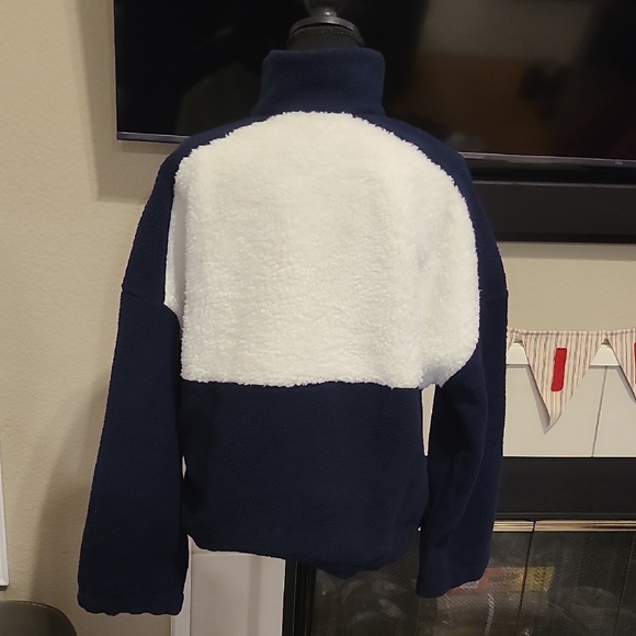 Columbia Navy and White Fleece - Picture 5 of 5